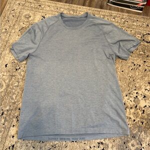 Men’s lululemon metal vent tech tshirt